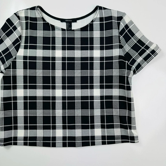 Forever 21 Black And White Crop Top Size Large - Picture 4 of 8